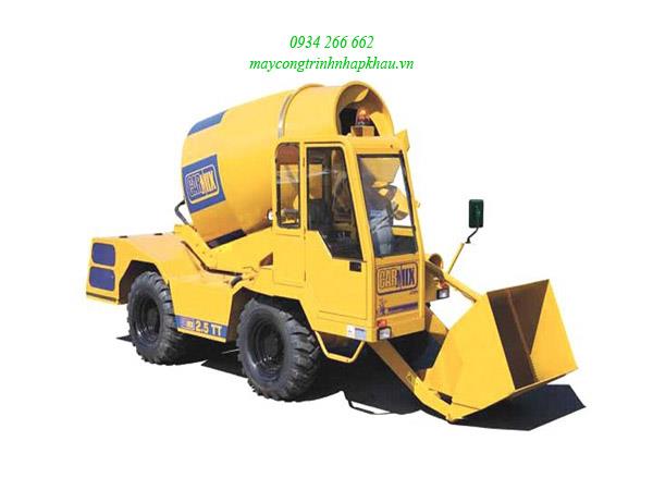 Xe trộn bê tông tự nạp liệu 5m3 Carmix